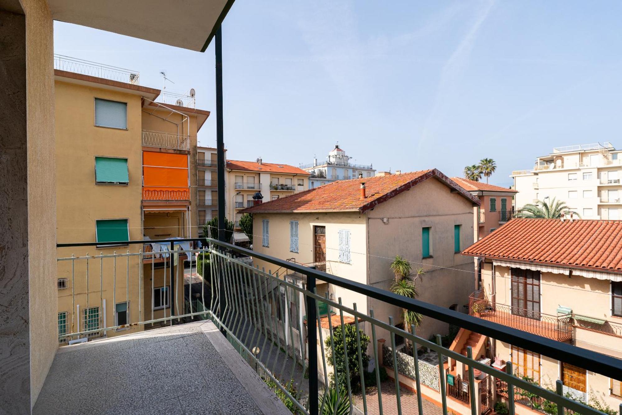 Casa Silvia - Central - Terrace - Wifi Bordighera Exterior photo
